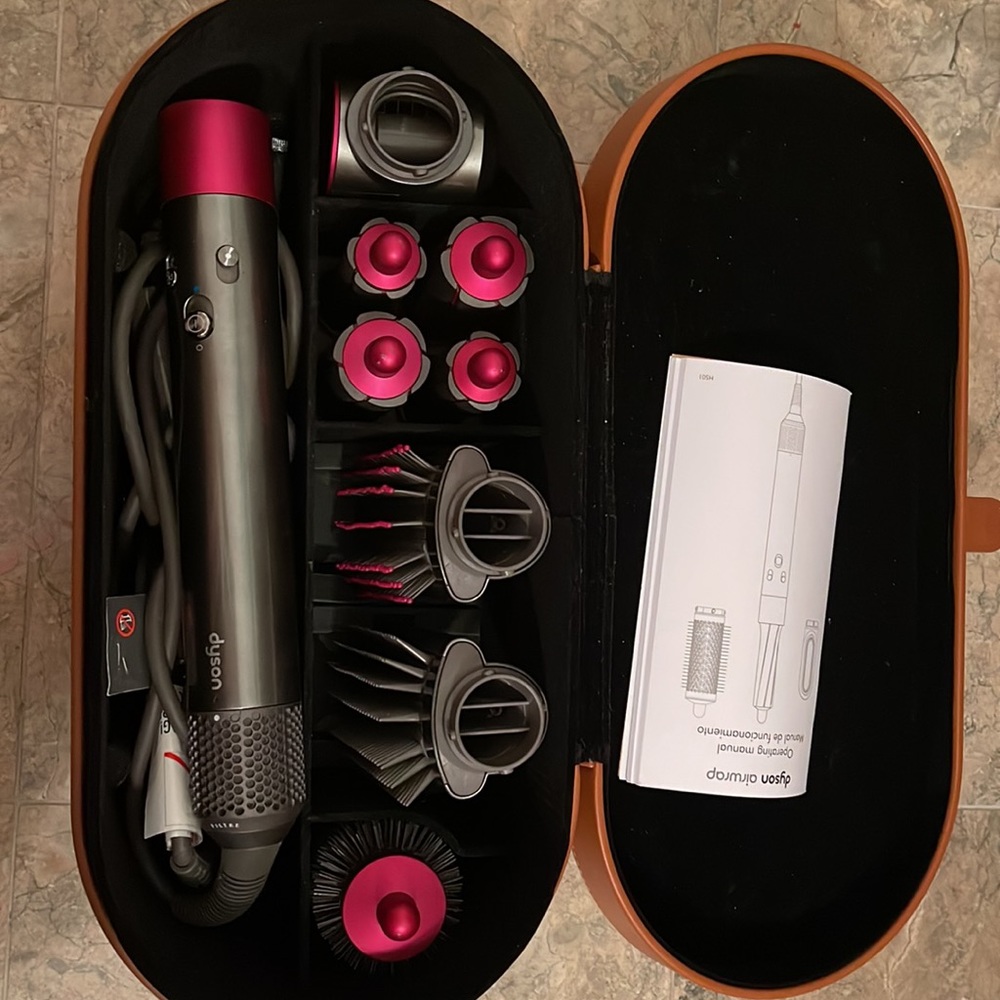 Dyson Airwrap™ styler Complete Nickel/Fuchsia. - Picture 2 of 6